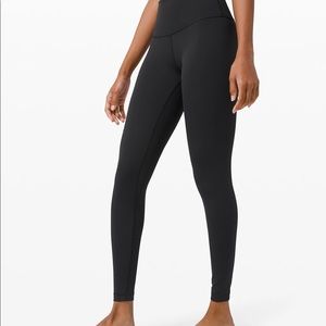 Black wunder under lululemon leggings